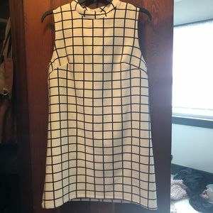 Grid patterned shift dress